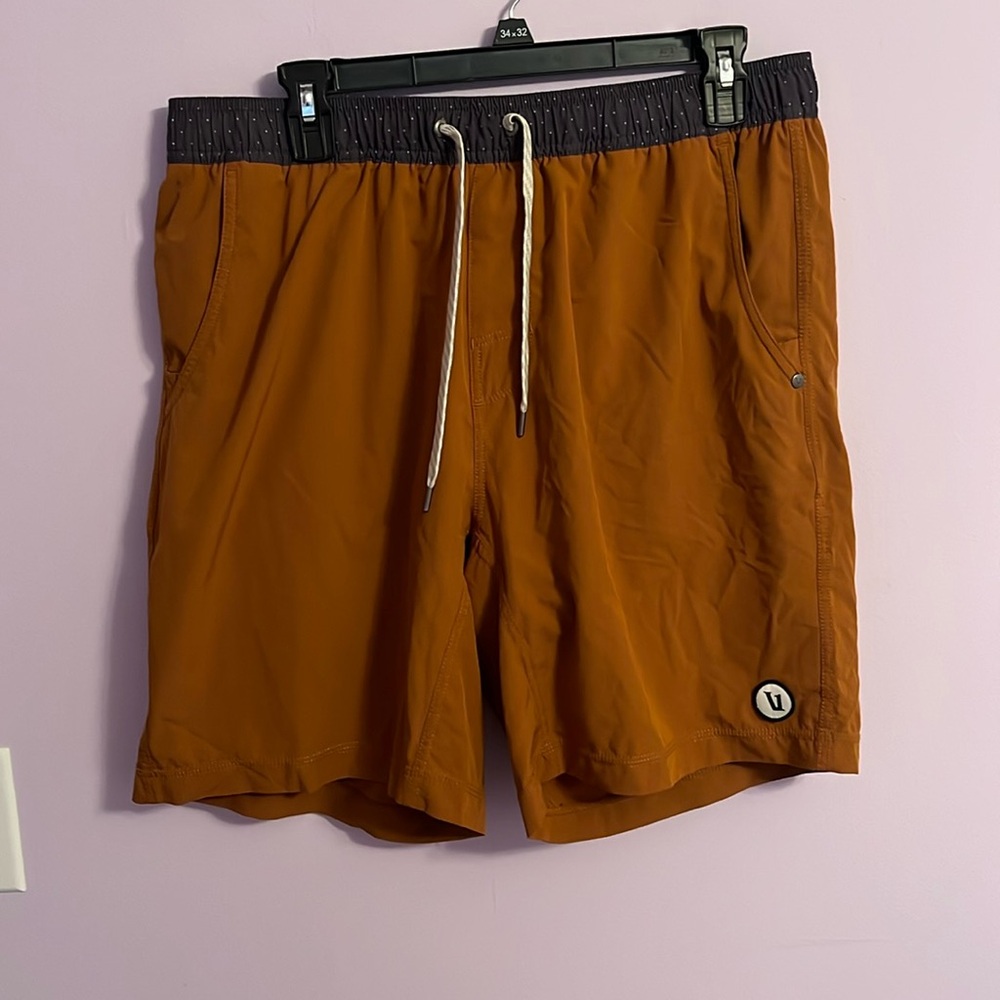 Vuori Shorts